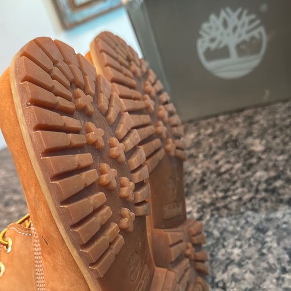 Timberland premium 6 inch waterproof Boots with wheat Nubuck Leather 9 - Picture 10 of 14